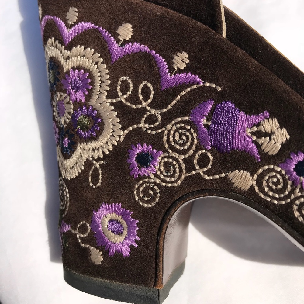 Vintage Embroidered L’AUTRE CHOSE Platform Heels